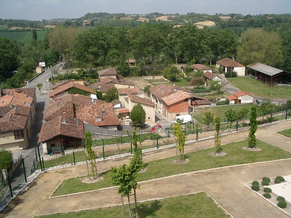 VILLAGE DE MAUVEZIN