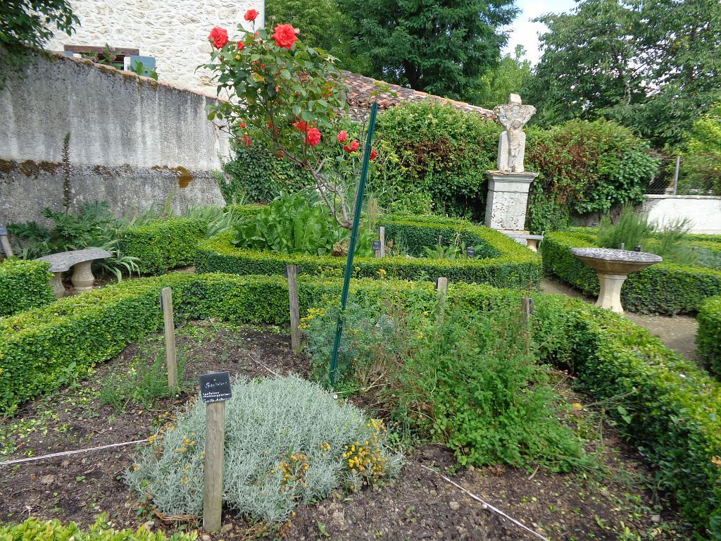JARDIN MÉDIÉVAL