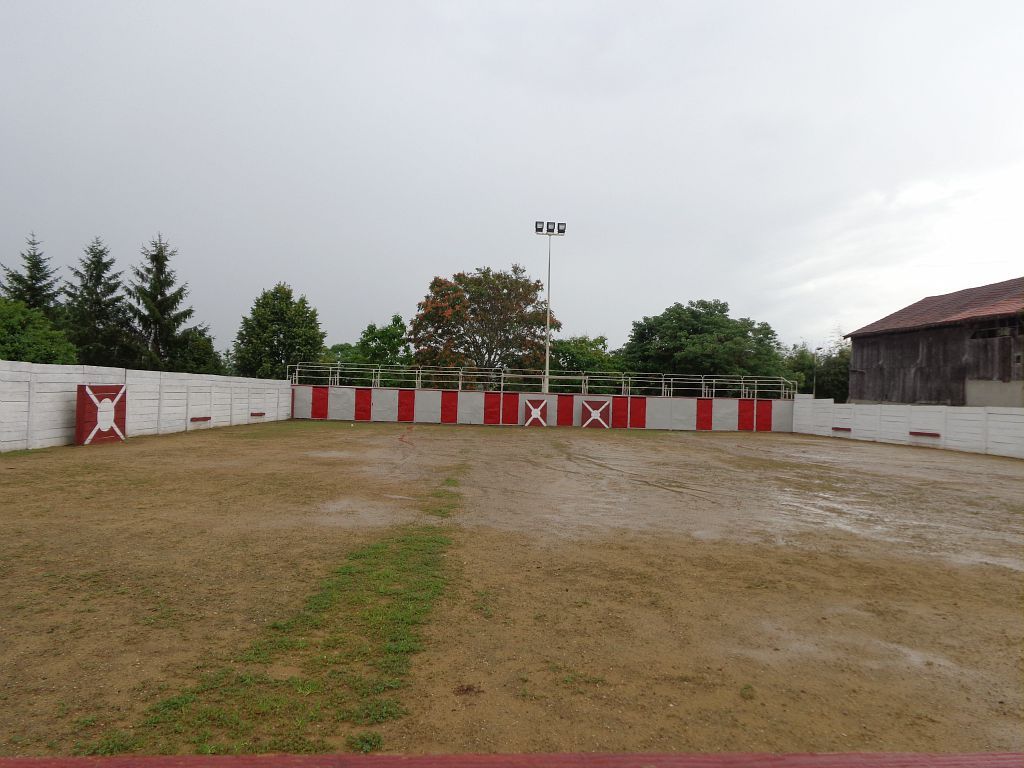 ARÈNES DE GAZAUPOUY