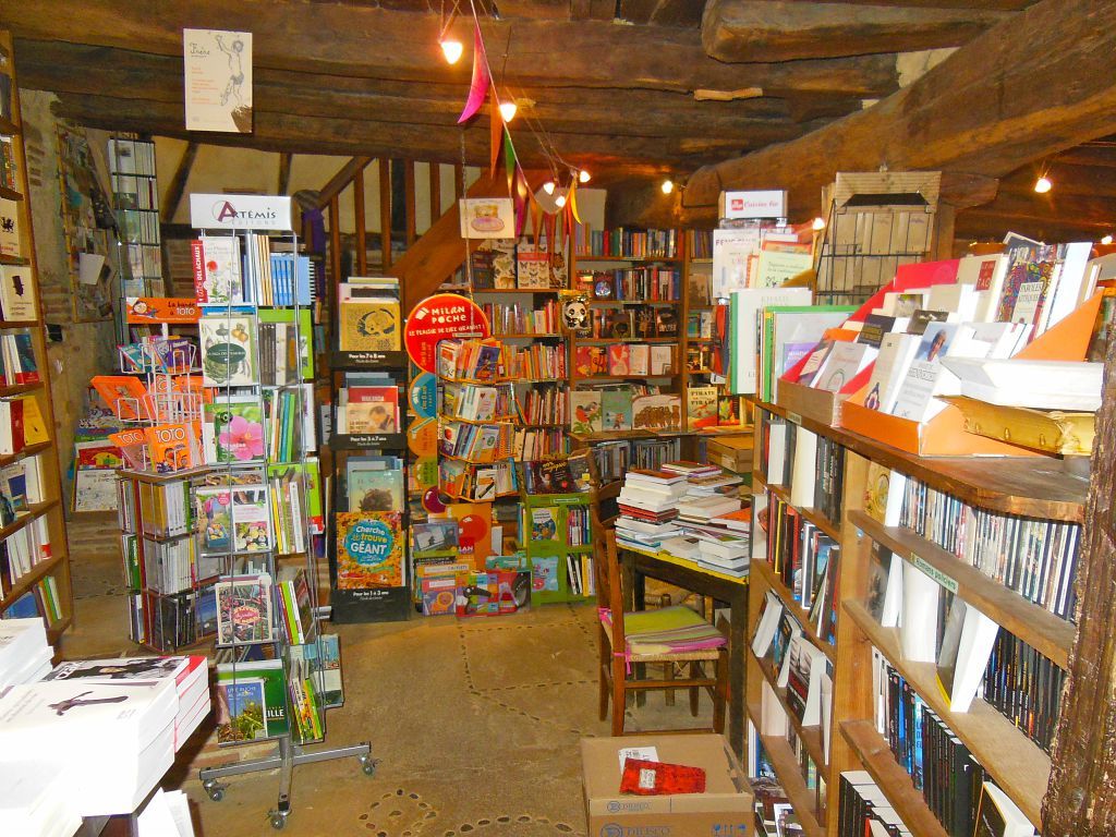 DES LIVRES ET VOUS - LA LIBRAIRIE
