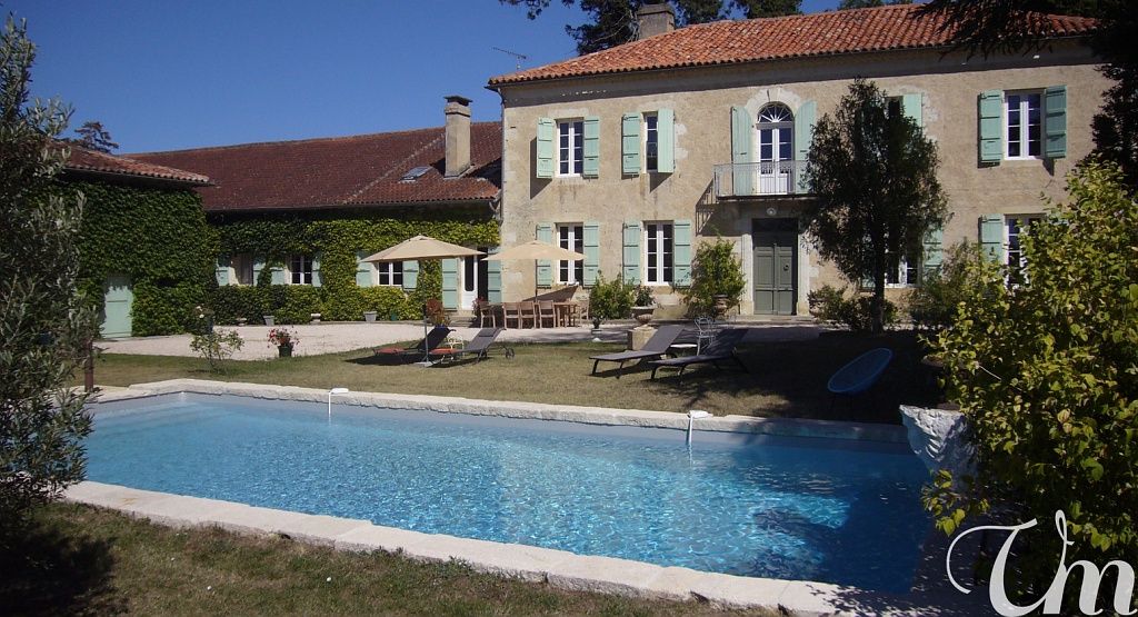 VILLA MARAMBAT