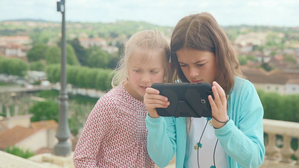 EXPLORE AUCH (APPLI MOBILE : DÉCOUVERTE & JEU DANS LA VILLE)