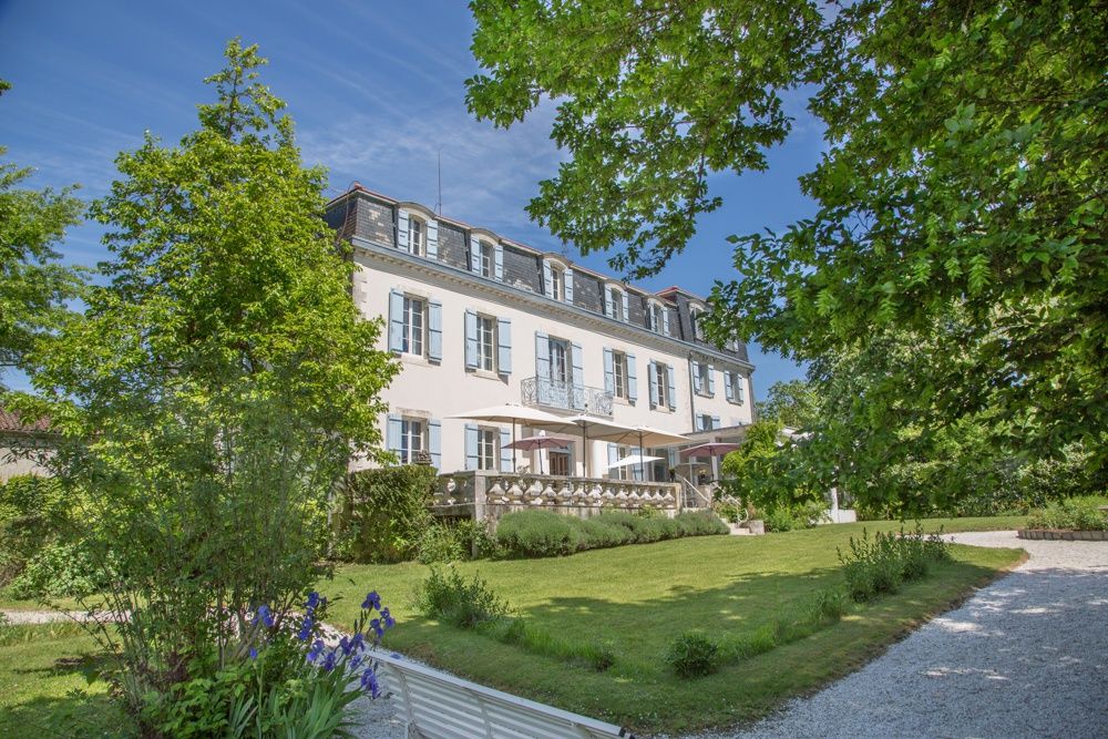 HÔTEL CHÂTEAU BELLEVUE