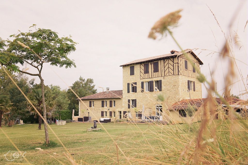À CLAIREFONTAINE