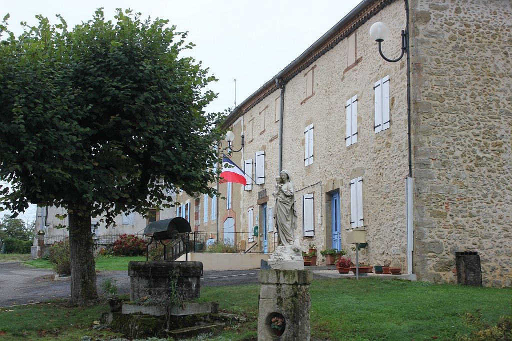 CASTILLON-DEBATS EN FAMILLE AVEC RANDOLAND