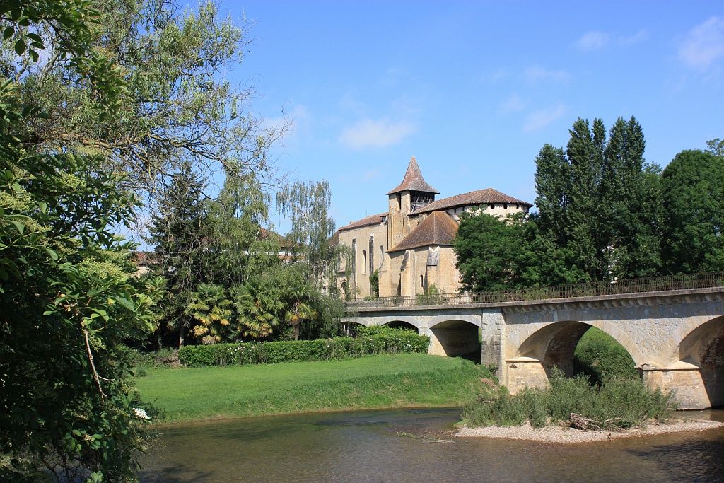 ABBAYE ET PYRÉNÉES