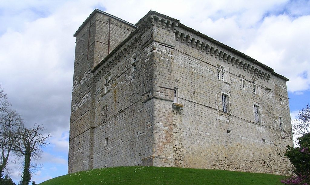 CHÂTEAU DE PLIEUX