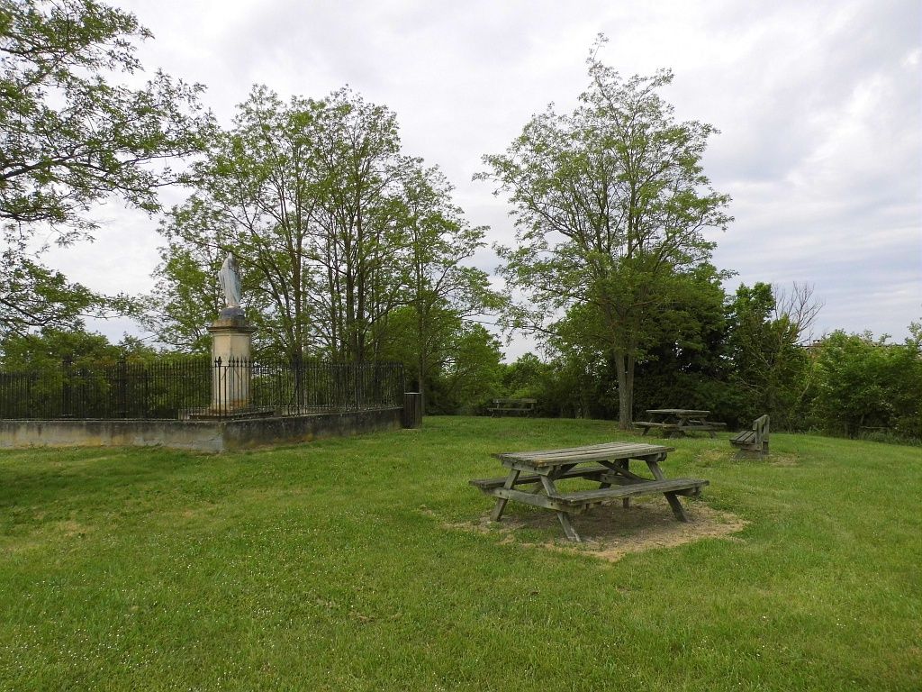 AIRE DE PIQUE NIQUE DE LA BUTTE DE LA VIERGE À GAUJAC
