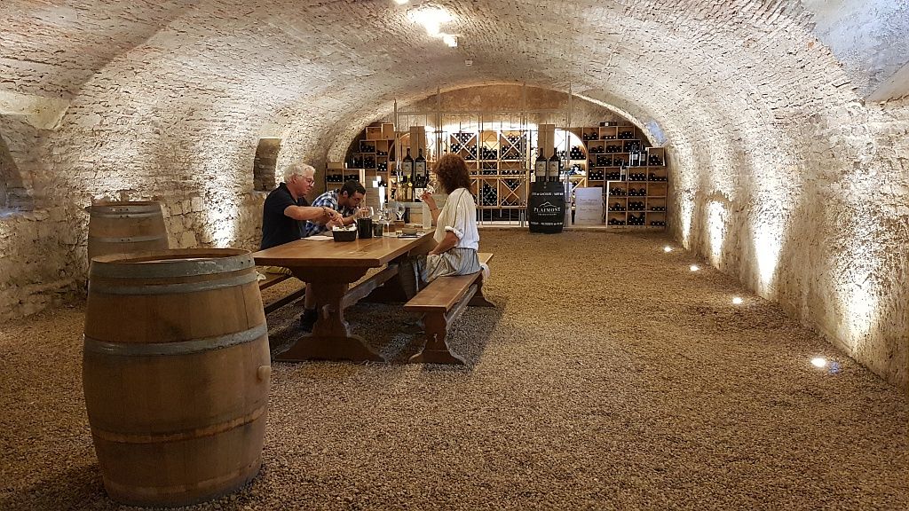DÉJEUNER-DÉGUSTATION TAPAS & VINS CAVE DU MONASTÈRE DE SAINT-MONT