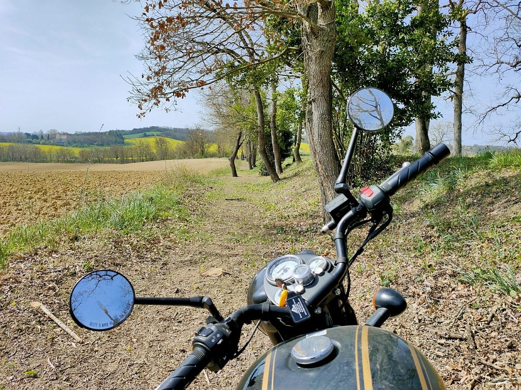 GASCOGNERIDE AUCH : LOCATION DE MOTOS ET BALADES THÉMATIQUES