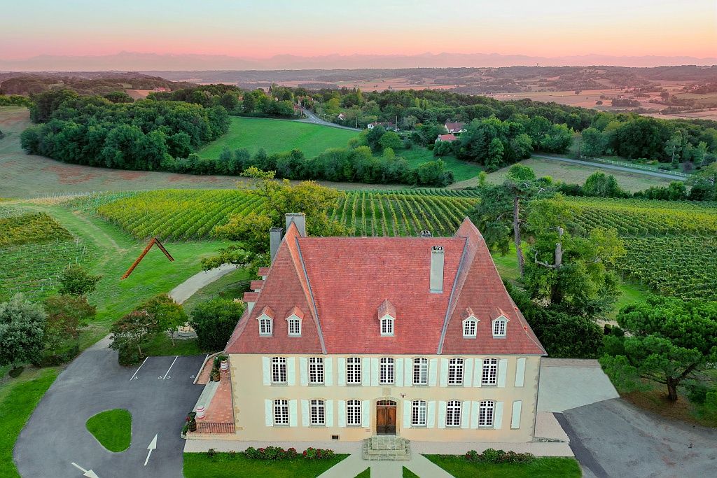 CHÂTEAU ET CAVE DE CROUSEILLES